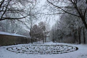 Labyrinth im frühen Rauhreif IIII Febr 2015 (FILEminimizer)